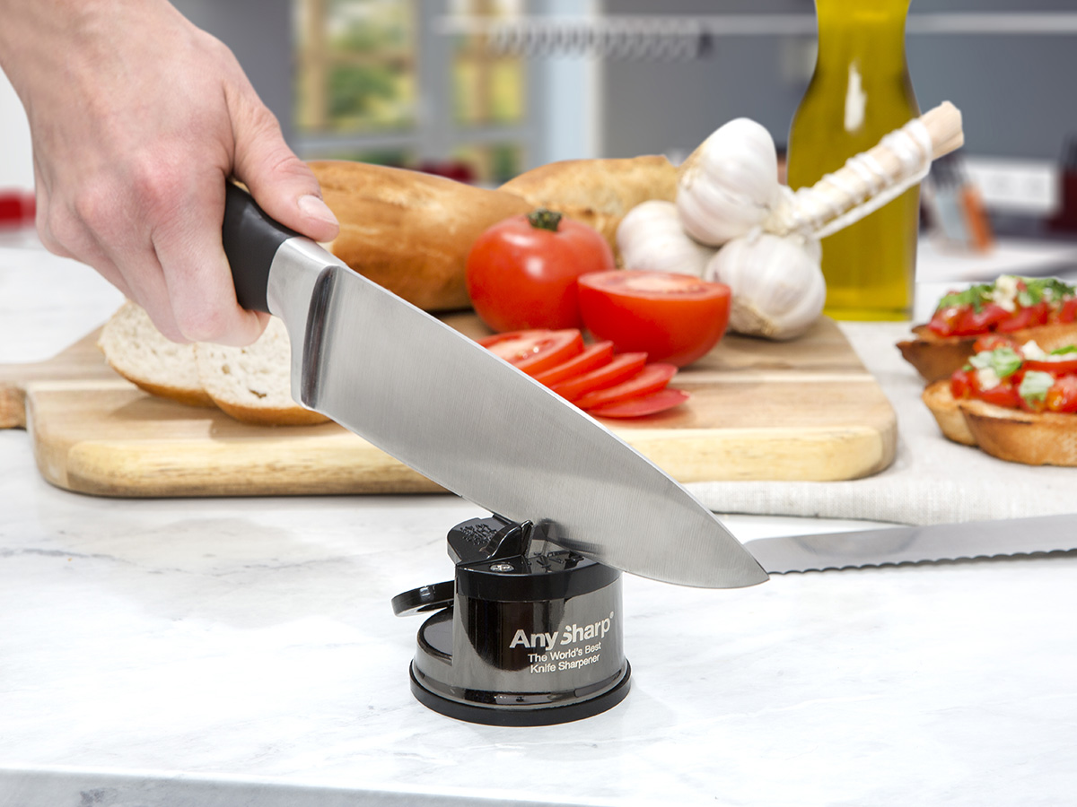 AnySharp Essentials - Knife Sharpener with PowerGrip - for Knives and Serrated Blades